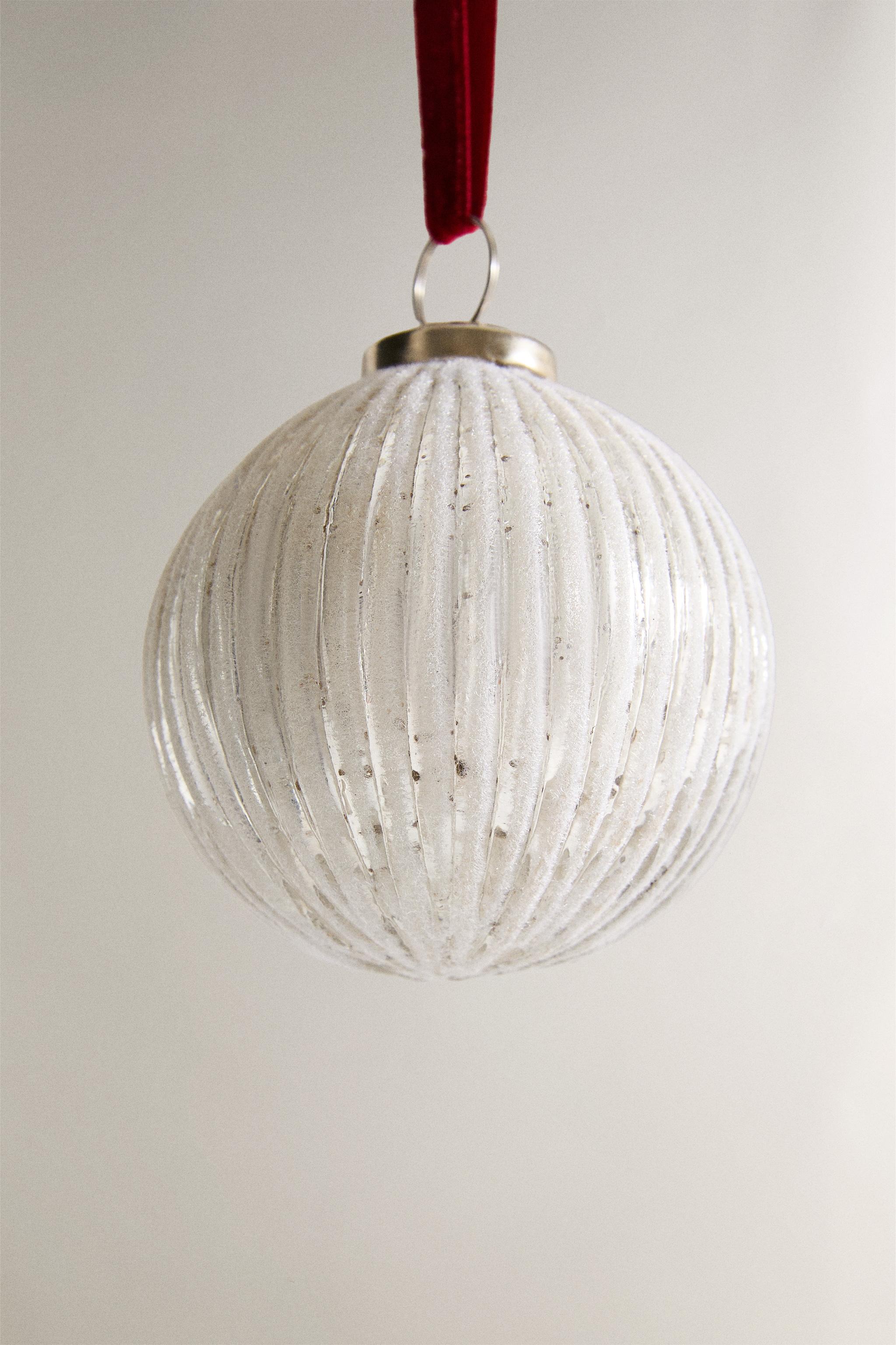 SNOW BALL CHRISTMAS TREE DECORATION